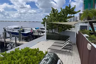 200 SE 15th Rd, Miami, FL 33129 - Photo 17