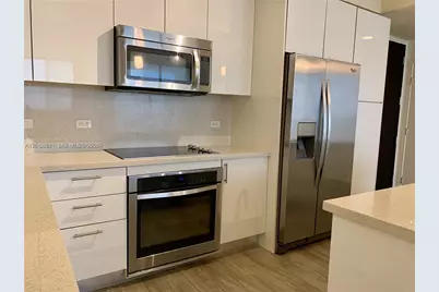 999 SW 1st Ave #3206, Miami, FL 33130 - Photo 3