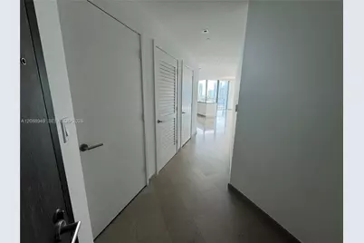 88 SW 7th St #1711, Miami, FL 33130 - Photo 15
