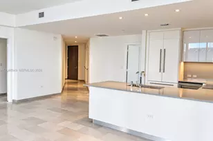 88 SW 7th St, Miami, FL 33130 - Photo 7