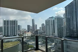 88 SW 7th St, Miami, FL 33130 - Photo 1