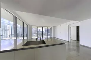 88 SW 7th St, Miami, FL 33130 - Photo 13