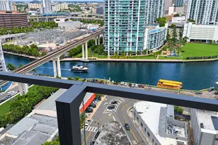 88 SW 7th St, Miami, FL 33130 - Photo 3