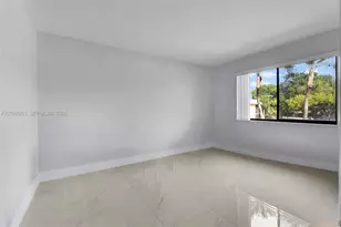 150 Lakeview Dr, Weston, FL 33326 - Photo 13