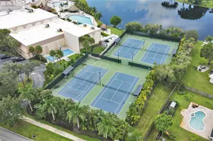 150 Lakeview Dr, Weston, FL 33326 - Photo 29