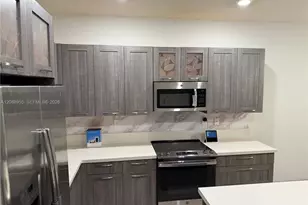 16004 NW 91st Ct, Miami Lakes, FL 33018 - Photo 7
