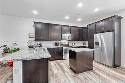11343 SW 14th St, Pembroke Pines, FL 33025 - Photo 17