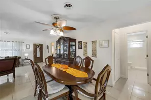 304 SW 68th Ave, Pembroke Pines, FL 33023 - Photo 11