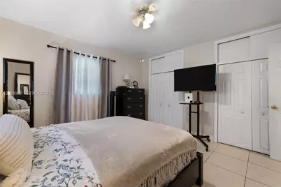 304 SW 68th Ave, Pembroke Pines, FL 33023 - Photo 21