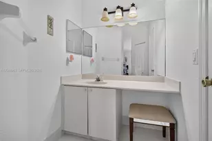 214 Riverwalk Cir, Sunrise, FL 33326 - Photo 27