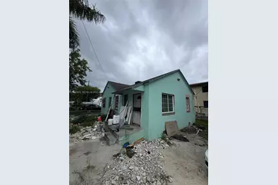 7812 NE Miami Ct, Miami, FL 33138 - Photo 1