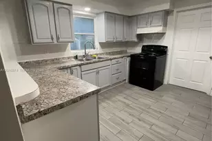 2924 Sherwood Ln, Fort Pierce, FL 34982 - Photo 13
