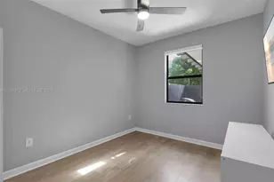 11671 SW 150th Pl, Miami, FL 33196 - Photo 23