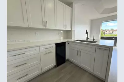 11462 NW 69th Ter #., Doral, FL 33178 - Photo 5