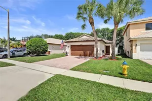 20831 NW 22nd Ct, Pembroke Pines, FL 33029 - Photo 3