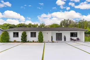 10010 SW 85th Terrace, Miami, FL 33173 - Photo 1