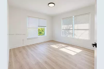 926 79th Ter #8, Miami Beach, FL 33141 - Photo 15