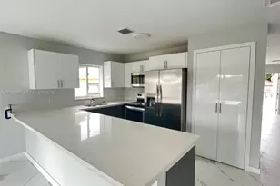 2254 Cody St, Hollywood, FL 33020 - Photo 11