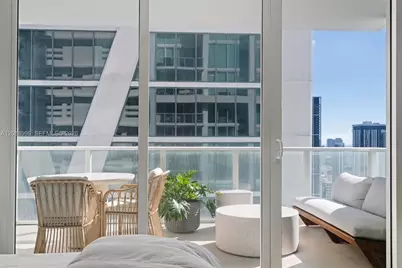 1040 Biscayne Blvd #3908, Miami, FL 33132 - Photo 11