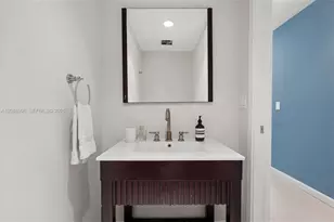1040 Biscayne Blvd, Miami, FL 33132 - Photo 15