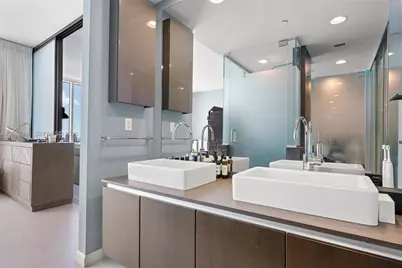 1040 Biscayne Blvd #3908, Miami, FL 33132 - Photo 13