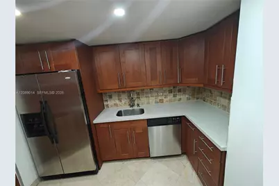 825 Brickell Bay Dr #651, Miami, FL 33131 - Photo 7