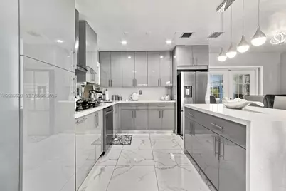 20505 NW 45th Ave, Miami Gardens, FL 33055 - Photo 9