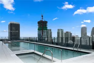 121 NE 5th St, Miami, FL 33132 - Photo 25
