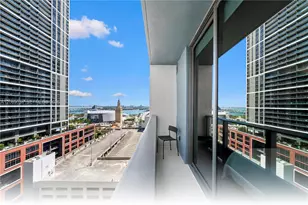 121 NE 5th St, Miami, FL 33132 - Photo 13