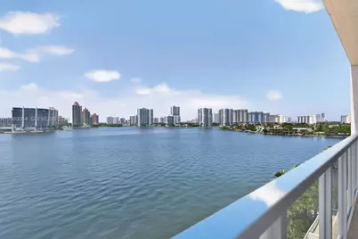 18100 N Bay Rd #806, Sunny Isles Beach, FL 33160 - Photo 1