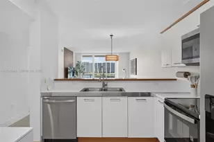 18100 N Bay Rd, Sunny Isles Beach, FL 33160 - Photo 15