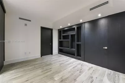 1010 Brickell Ave #3905, Miami, FL 33131 - Photo 3