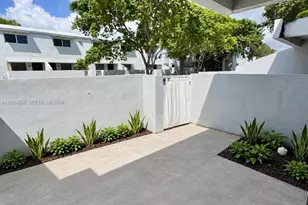 1968 NW 4th Ct, Miami, FL 33136 - Photo 1