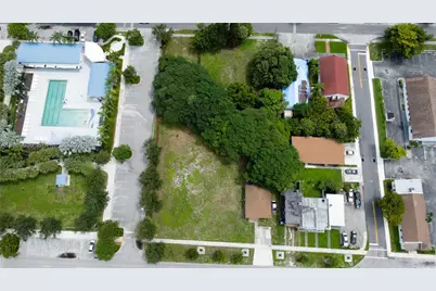 708 NW 2nd Ave, Hallandale Beach, FL 33009 - Photo 3