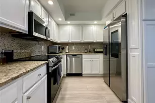 5600 Collins Ave, Miami Beach, FL 33140 - Photo 9