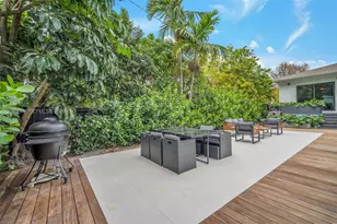 1430 SW 18th St, Miami, FL 33145 - Photo 27