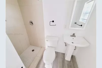 1922 NW 1st St #3, Miami, FL 33125 - Photo 7