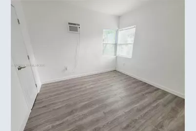 1922 NW 1st St #3, Miami, FL 33125 - Photo 5