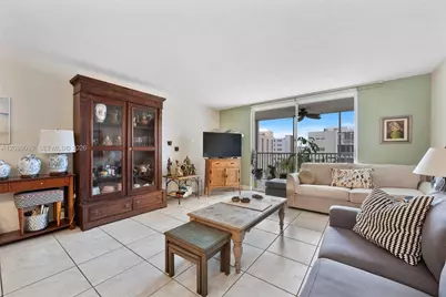 500 NE 12th Ave #601, Hallandale Beach, FL 33009 - Photo 3