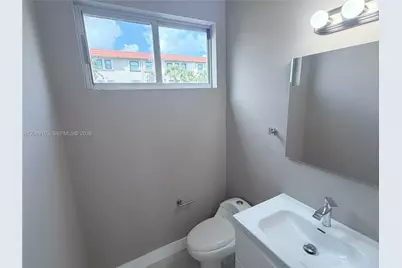 612 NE 12th Ave #612, Fort Lauderdale, FL 33304 - Photo 5
