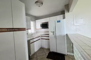 870 NW 87th Ave, Miami, FL 33172 - Photo 15