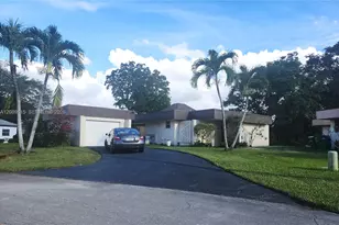 5700 White Hickory Cir, Tamarac, FL 33319 - Photo 19