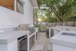 1321 NW 52nd St, Miami, FL 33142 - Photo 7