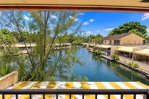 15528 Braemar Ct, Miami Lakes, FL 33014 - Photo 25