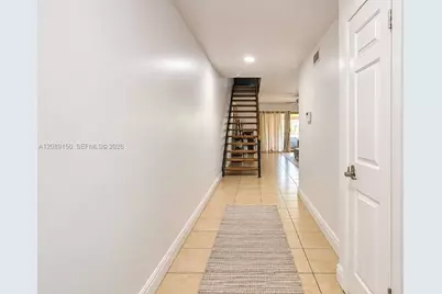 15528 Braemar Ct, Miami Lakes, FL 33014 - Photo 17