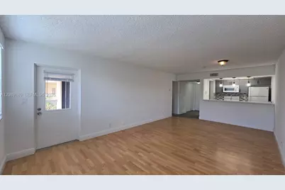 8180 Geneva Ct #419, Doral, FL 33166 - Photo 5