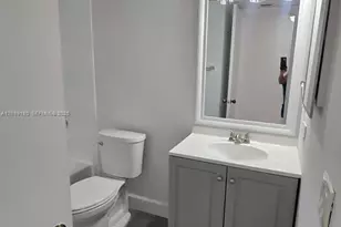 8180 Geneva Ct, Doral, FL 33166 - Photo 13
