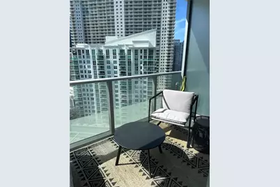 1300 Brickell Bay Dr #2213, Miami, FL 33131 - Photo 3
