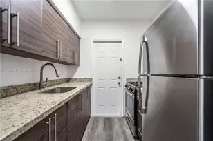 7911 Abbott Ave, Miami Beach, FL 33141 - Photo 7