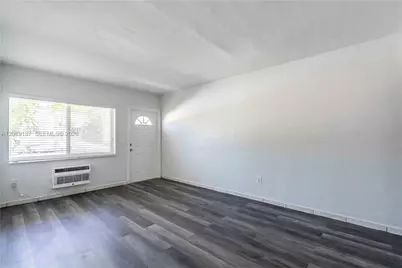 7911 Abbott Ave #9, Miami Beach, FL 33141 - Photo 5